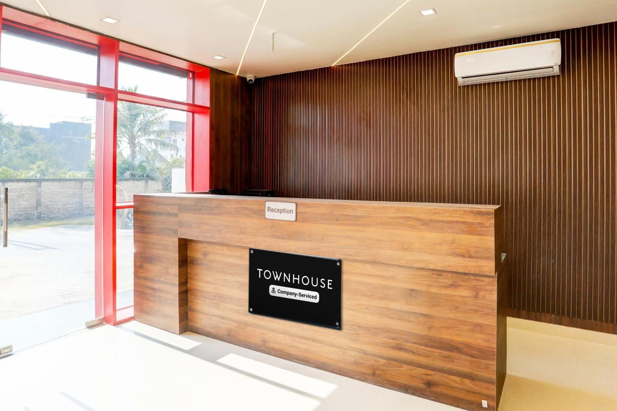 Hotel Super Townhouse Balua Road Pahadiya Varanasi Exterior foto